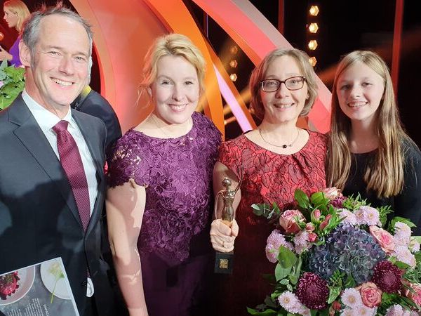 Dr. Corinna Hölzer wurde 2019 mit der „Goldenen Bild der Frau“ ausgezeichnet.